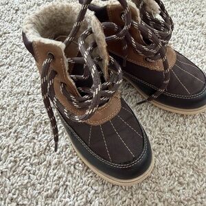 Maggy London Kids Boots in Brown and Black